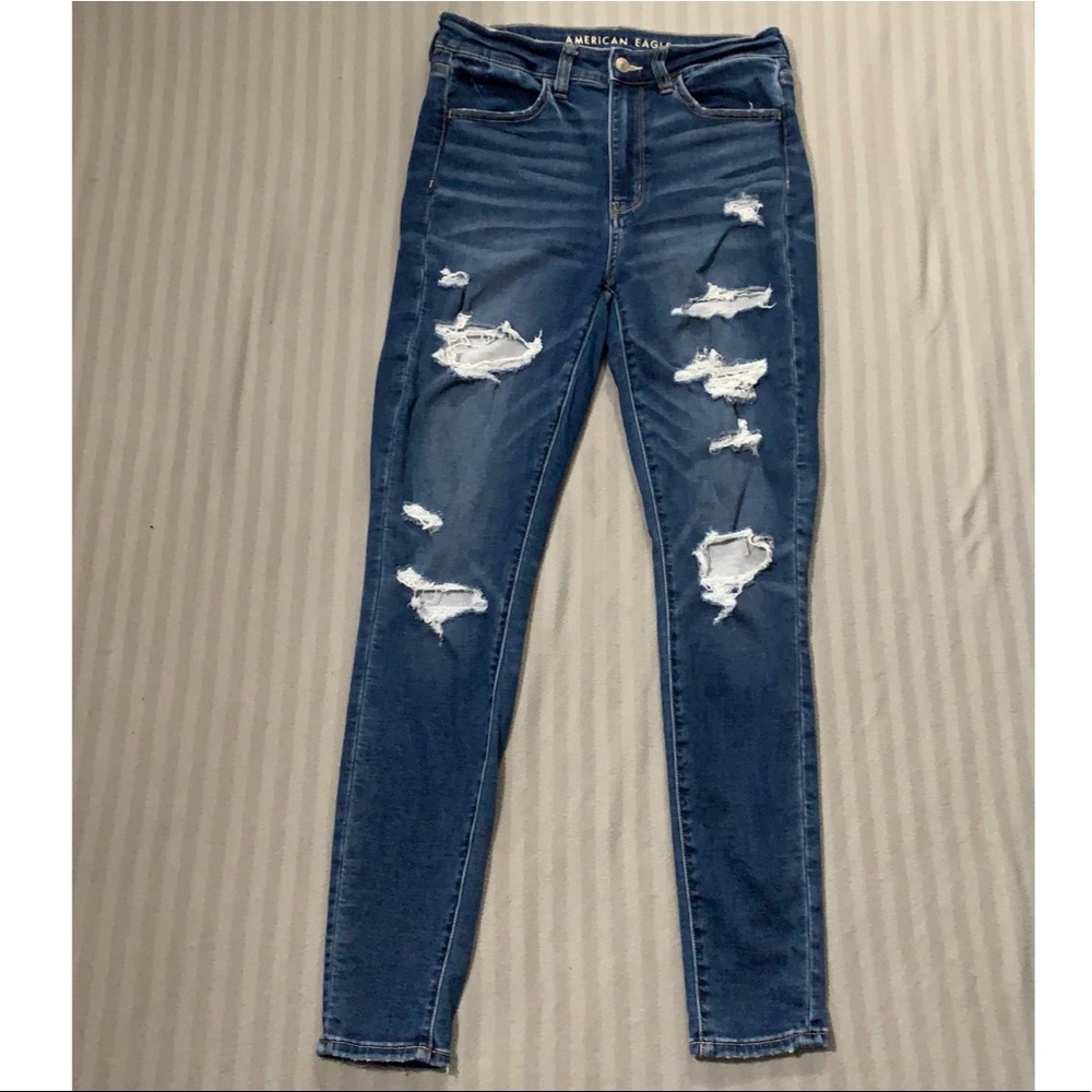 American Eagle Women’s Super High Rise Jeggings Distressed Size 6